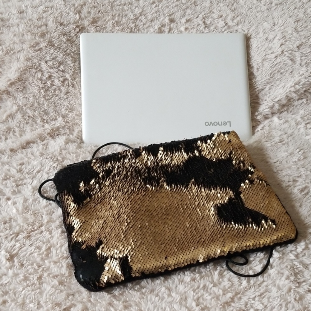 Small Laptop/Tablet Case - Picture 4 of 4
